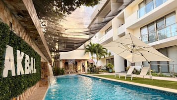 Outdoor pool, pool umbrellas