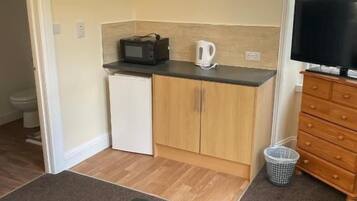 Single Room | Living area
