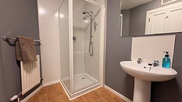 Double Room | Bathroom