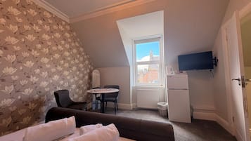 Double Room | Free WiFi