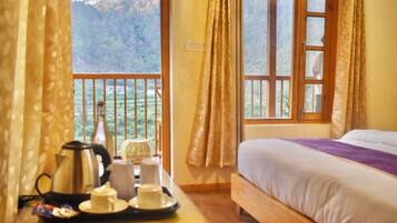 Luxury Double Room, Mountain View | Iron/ironing board, free WiFi