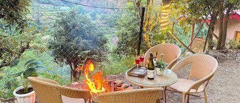 Luxury Double Room, Mountain View | Outdoor dining