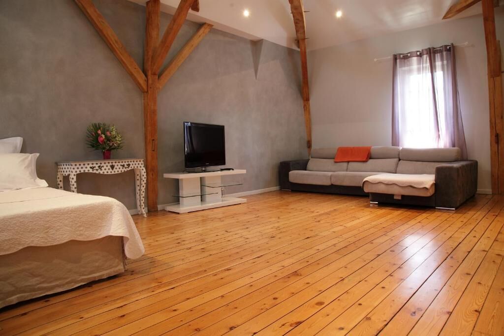 Deluxe Loft, Air conditioning, Garden View | Living area