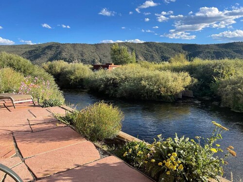 Carbondale Creekside Rancher - Fishing Access