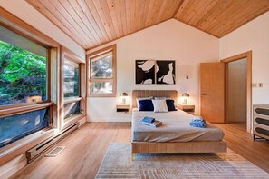 5 habitaciones, tabla de planchar con plancha y cuna de viaje 