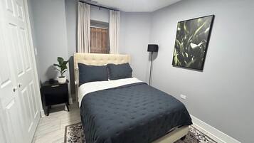 3 bedrooms, iron/ironing board, WiFi (free)