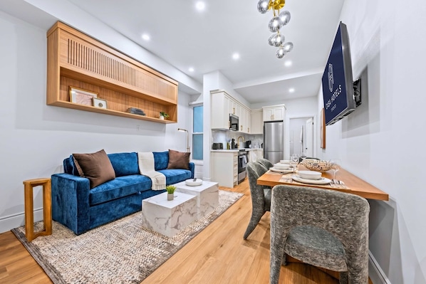 Studio (1 Bedroom) | Depan hartanah