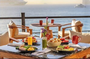 Outdoor dining - Villa del Pal Mar Cabo San Lucas ocean front resort  Studio (Cabo San Lucas)