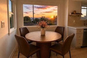Dining - Sunset Views over Puget Sound | 4BR West Seattle (Seattle)