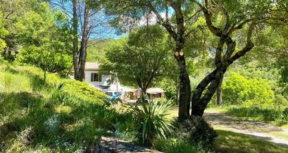 Chalet confortable au cĆur des CorbiĂšres