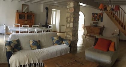 Very pleasant country house in a small village - Vercors Park ( 1000m alt)