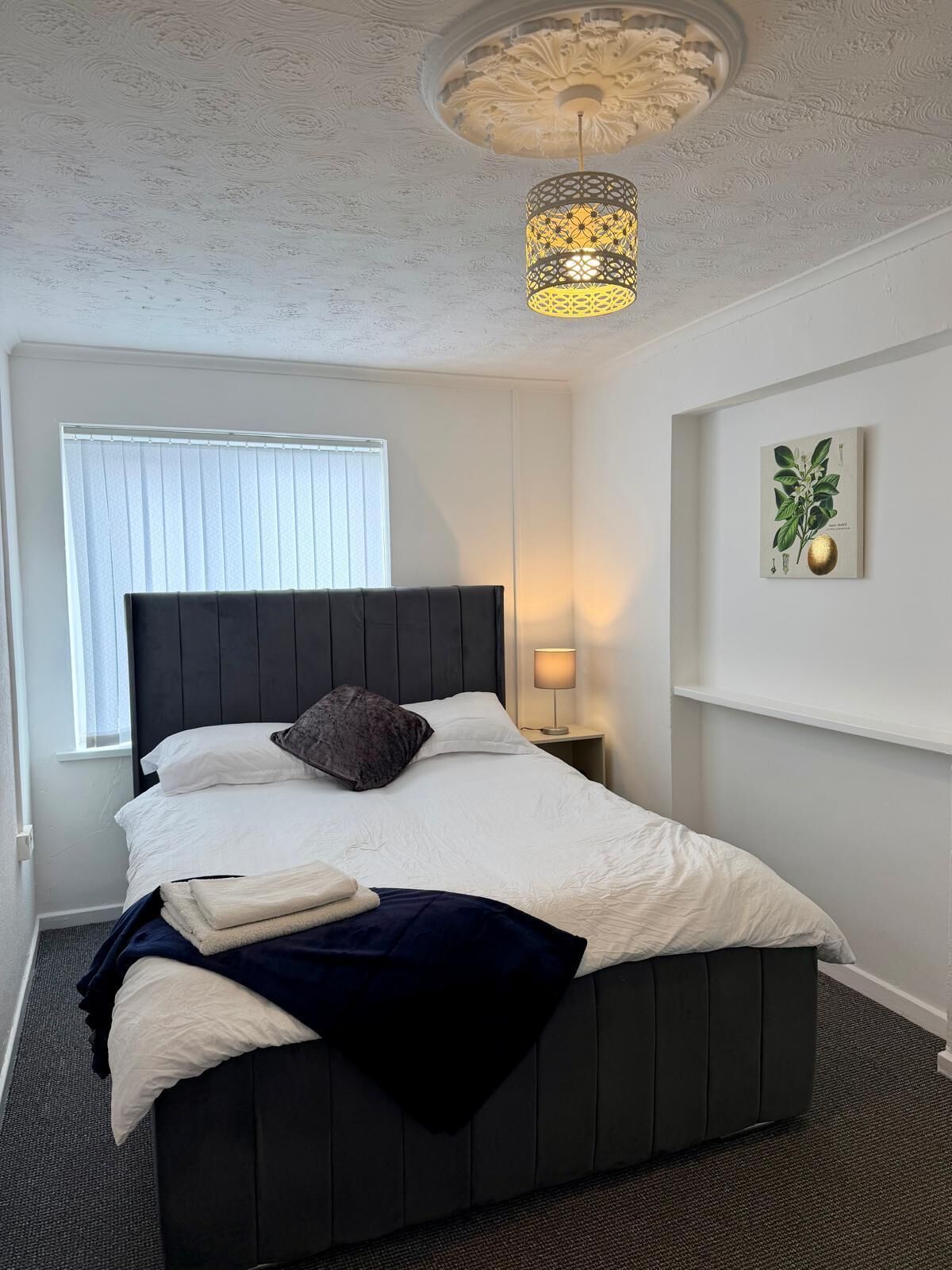 3 bedrooms, iron/ironing board, internet, bed sheets