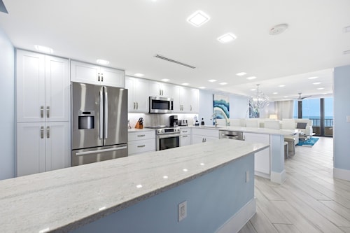Cloud 19 at South Seas- Marco Island Penthouse Condo