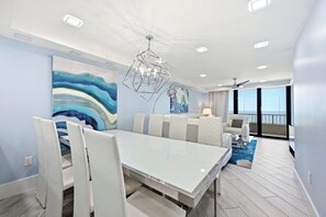 Dining - Cloud 19 at South Seas- Marco Island Penthouse Condo (Marco Island)