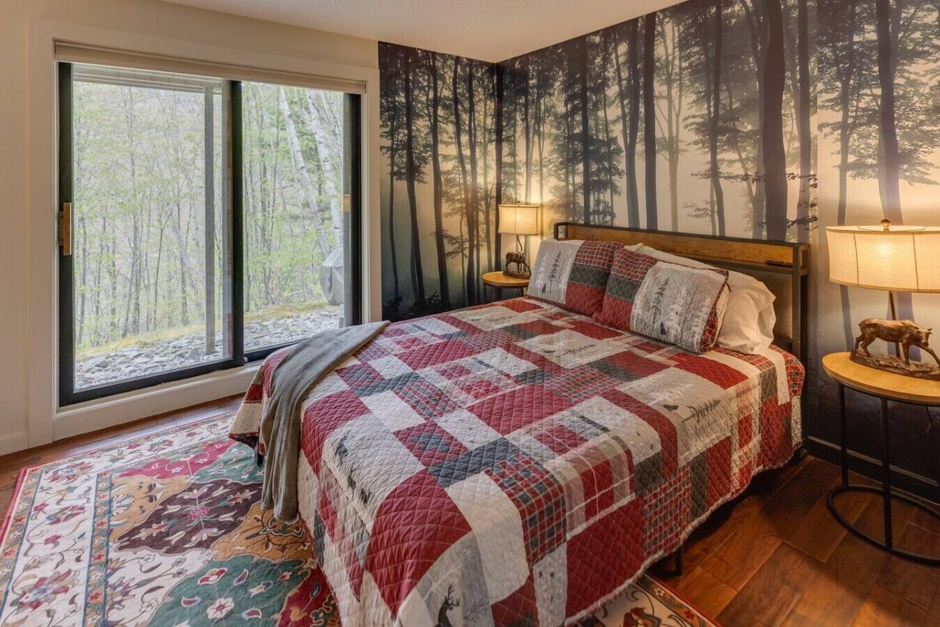 WiFi, bed sheets