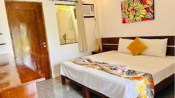 Desk, free WiFi, bed sheets