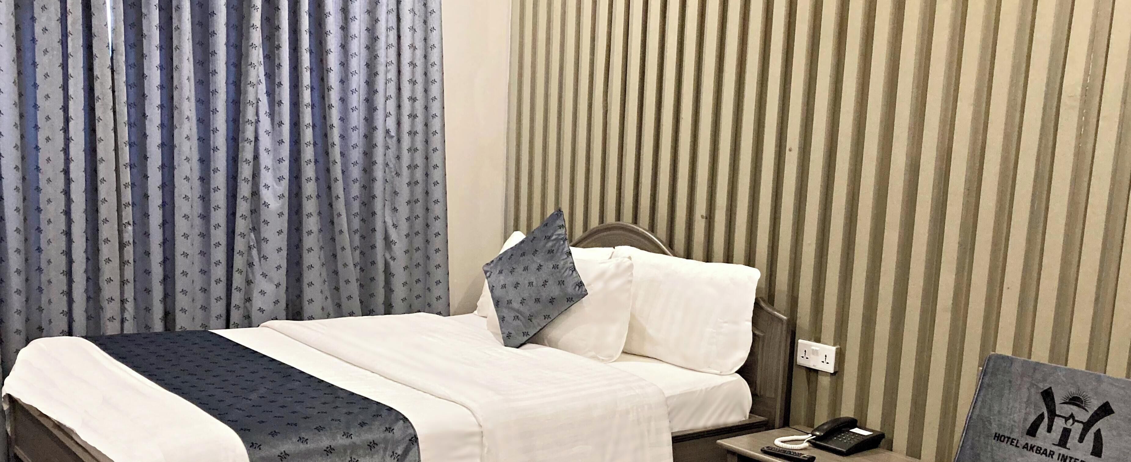 Desk, laptop workspace, free WiFi, wheelchair access