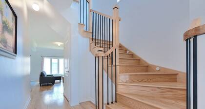 Serene 3-Bedroom Home in Pickering | Near Toronto, 25 minutes to Pearson airport