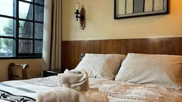 Quarto casal standard, vista para a cidade | Wi-Fi de cortesia