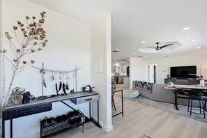 Smart TV - Expansive Marfa Views: 3-Bedroom, 2-Bath Home with spacious patios and views (Marfa)