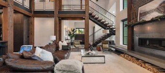 Architecturally-Stunning, Custom Cle Elum Luxury Retreat • Main House + Guest House • Sleeps 19