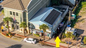 Exterior - Heart of Folly Beach: Walk Everywhere, Sleeps 5 (Folly Beach)