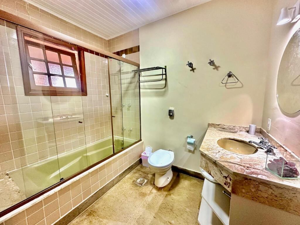 Quarto casal standard, sacada, vista para o jardim | Banheiro