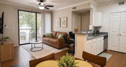 Las Colinas Retreat Near Toyota Music Factory, DFW & Convention Ctr