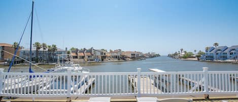 Condo (0 Bedroom) | Servicio de la propiedad