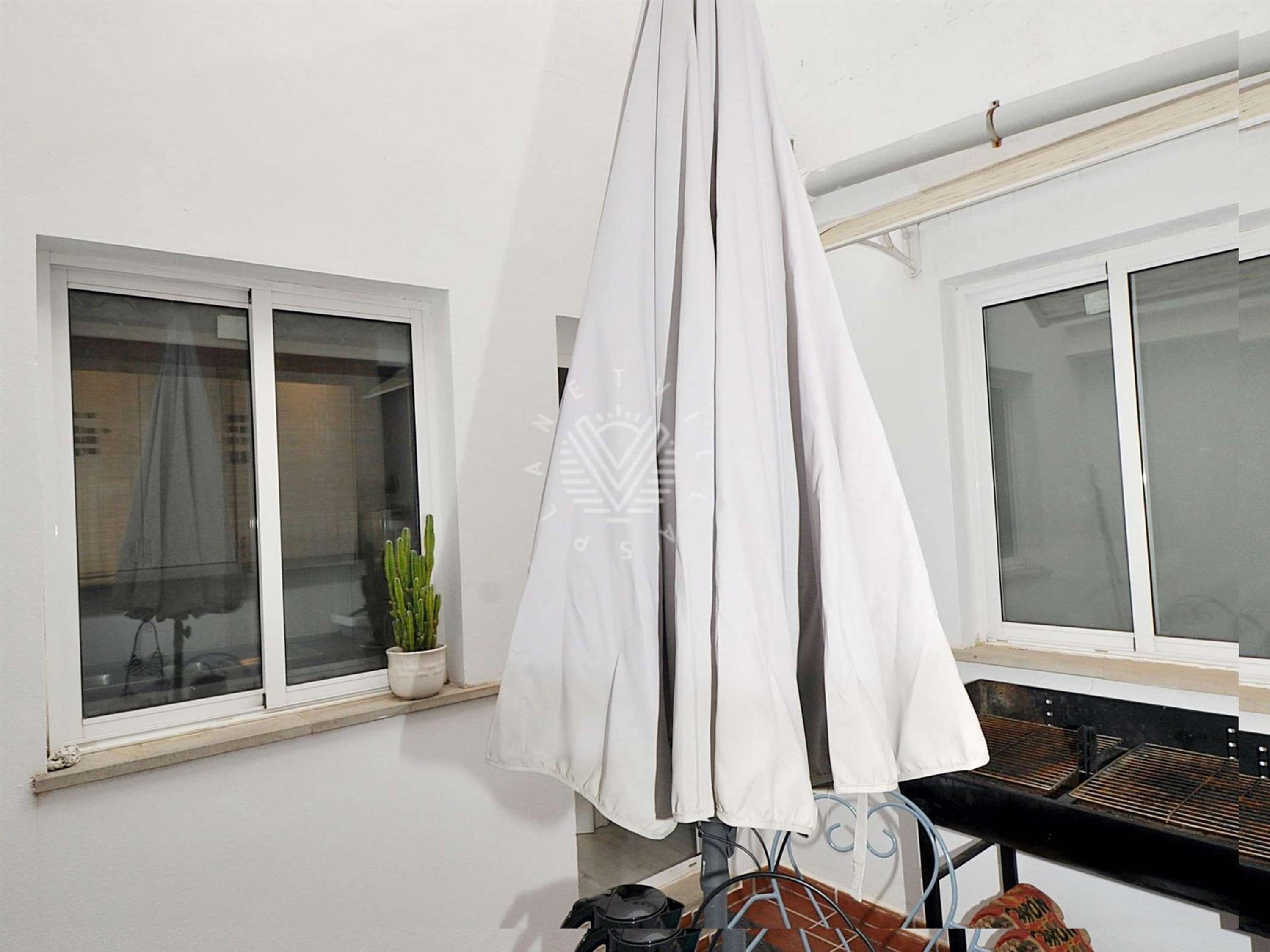 House | 1 bedroom