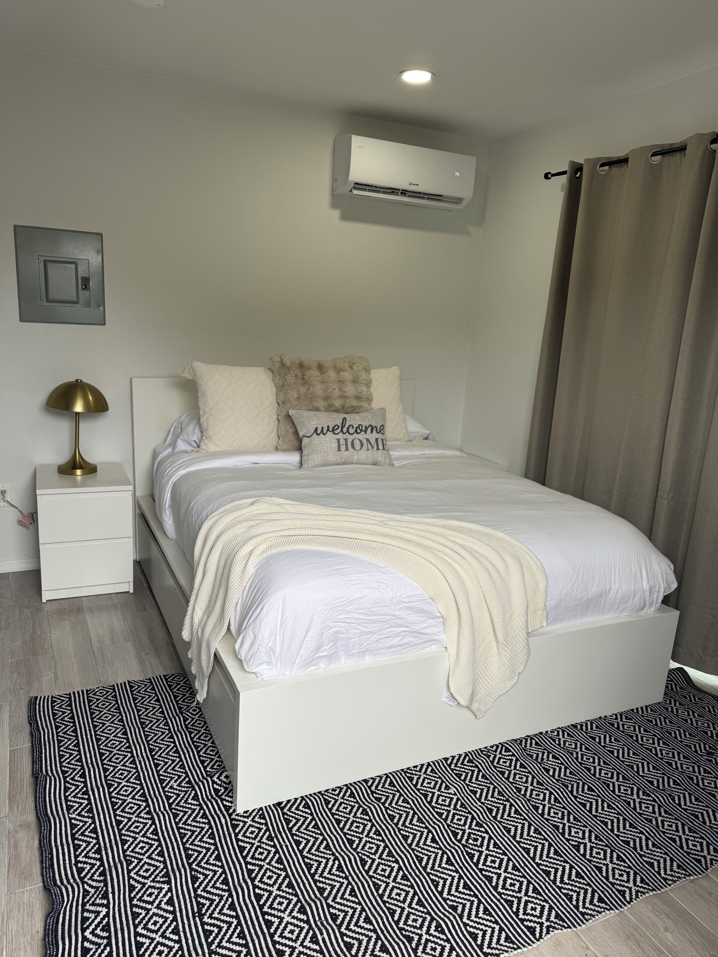 WiFi、ベッドシーツ. Cozy Hardrock Retreat- Walk to Hardrock Casino! Close drive Beach and Restaurant