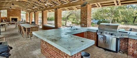 House, Multiple Beds (Jaybird Bungalow) | Outdoor dining