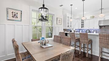 Ferienhaus, Mehrere Betten (Jaybird Bungalow) | Speisen