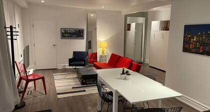 Spacious and Modern Garden Suite Studio - Cabbagetown