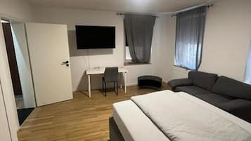 8 Schlafzimmer, Bügeleisen/Bügelbrett, WLAN, Bettwäsche