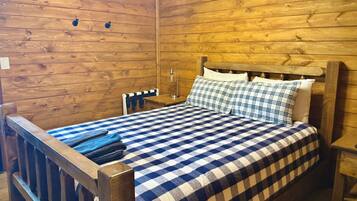 8 bedrooms, bed sheets