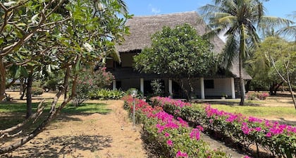 Lovely 5-bedroom en-suite Cottage Villa in Malindi. Perfect for your getaway