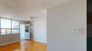 Interior - 1 Bedroom Apt available Downtown Toronto,15 minutes to CN Tower (Toronto)