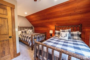 Room - 6-bedroom house in marvelous Lake Placid with cool AC (Lake Placid)