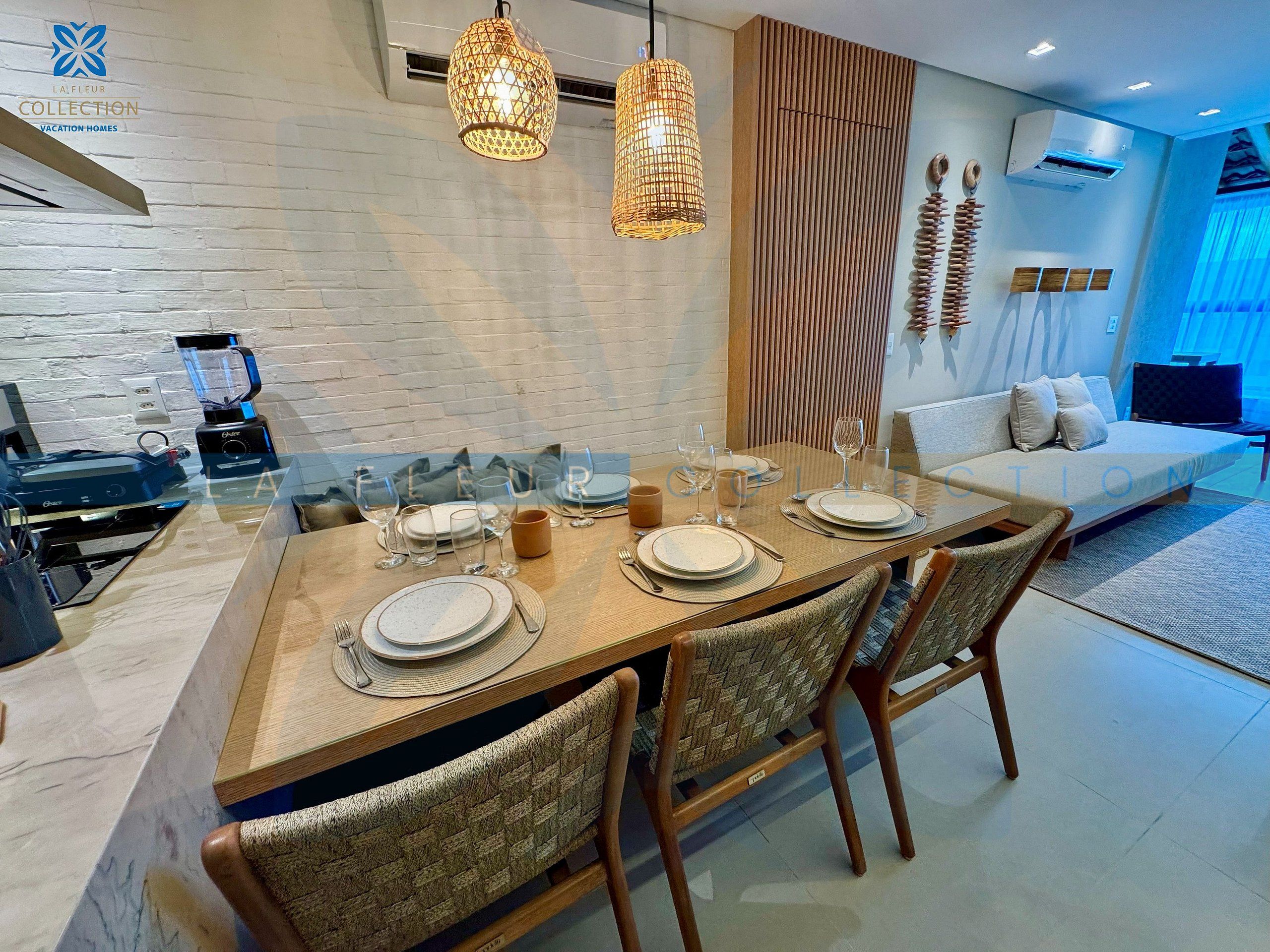Luxury Apartment | Dining