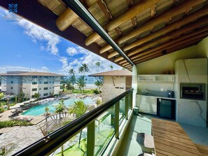 Apartamento superluxo | Opções para refeição ao ar livre