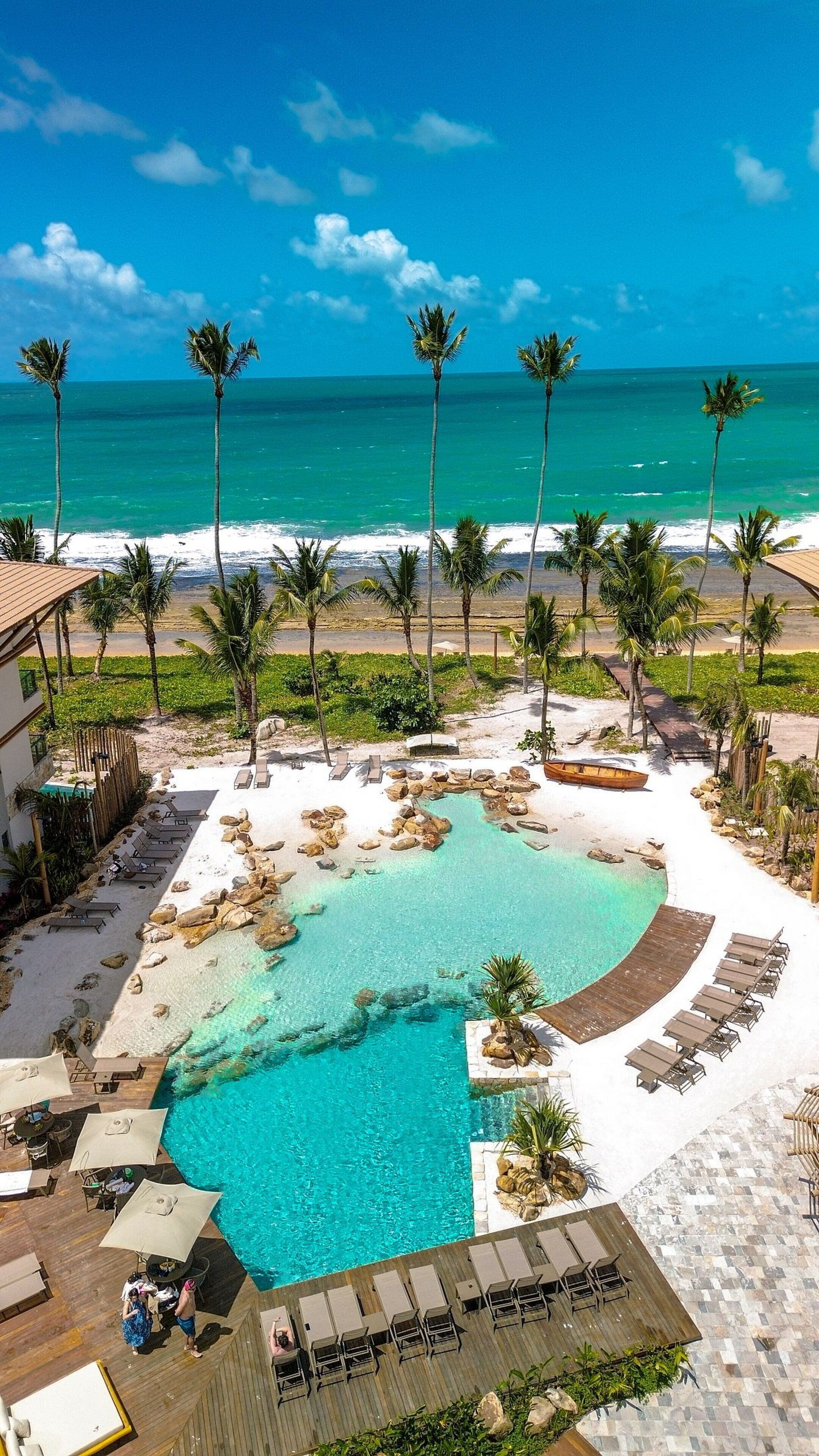 7 outdoor pools, pool umbrellas, sun loungers