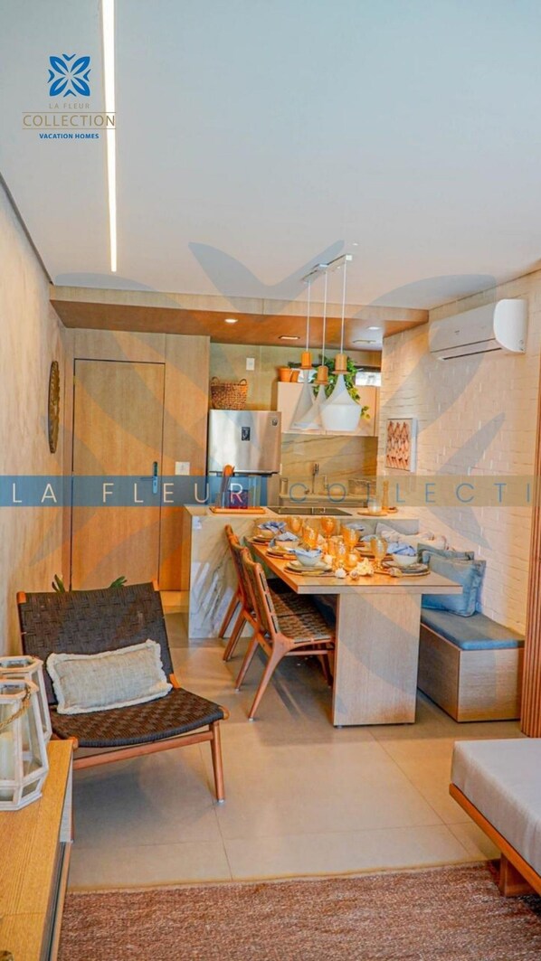 Luxury Apartment | Dining