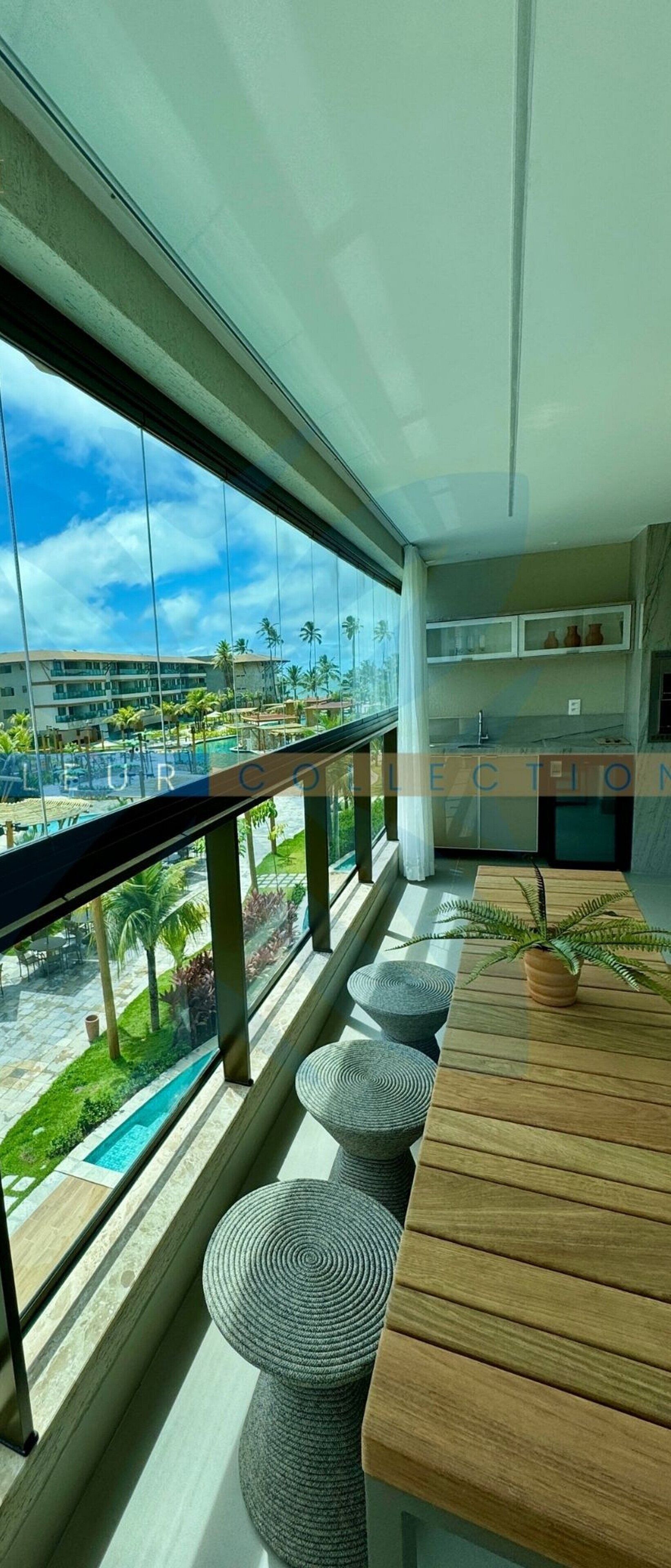 Luxury Apartment | Outdoor dining