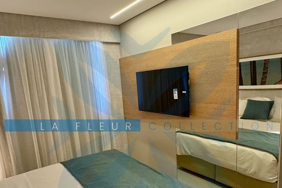 Luxury Apartment | Premium bedding, pillowtop beds, minibar, in-room safe