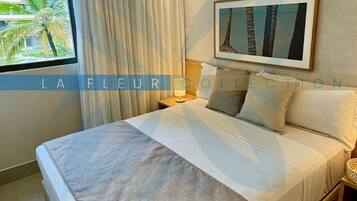 Apartamento superluxo | Roupas de cama premium, camas com colchões pillow-top, frigobar