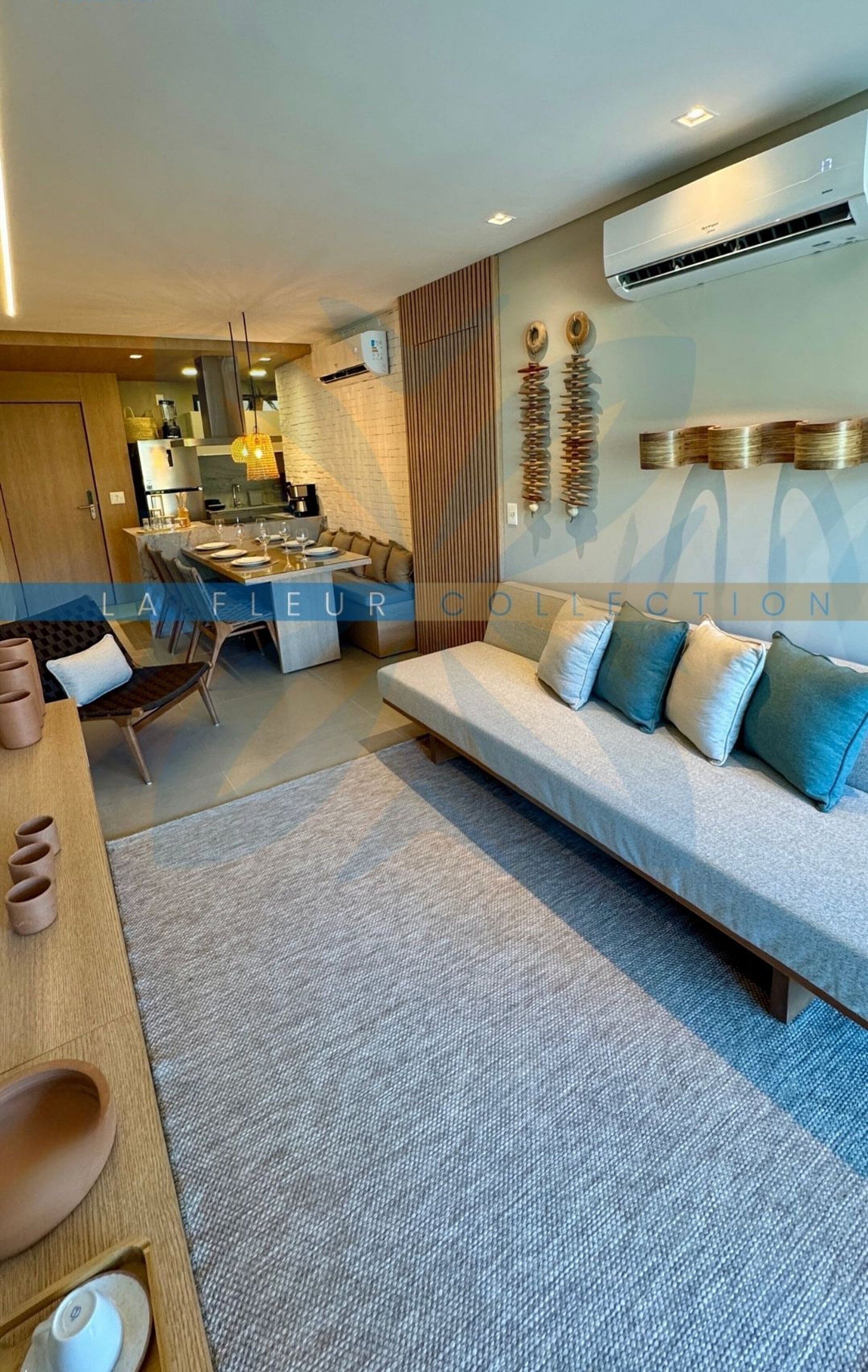 Apartamento superluxo | Área de estar | Smart TV 49 polegadas com canais digitais