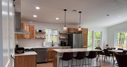 Peaceful Trillium Cottage with Lake Access and close to UTV/Snowmobile Trails