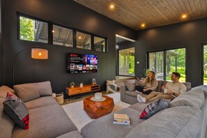 Fernseher, Kamin, Videospiele