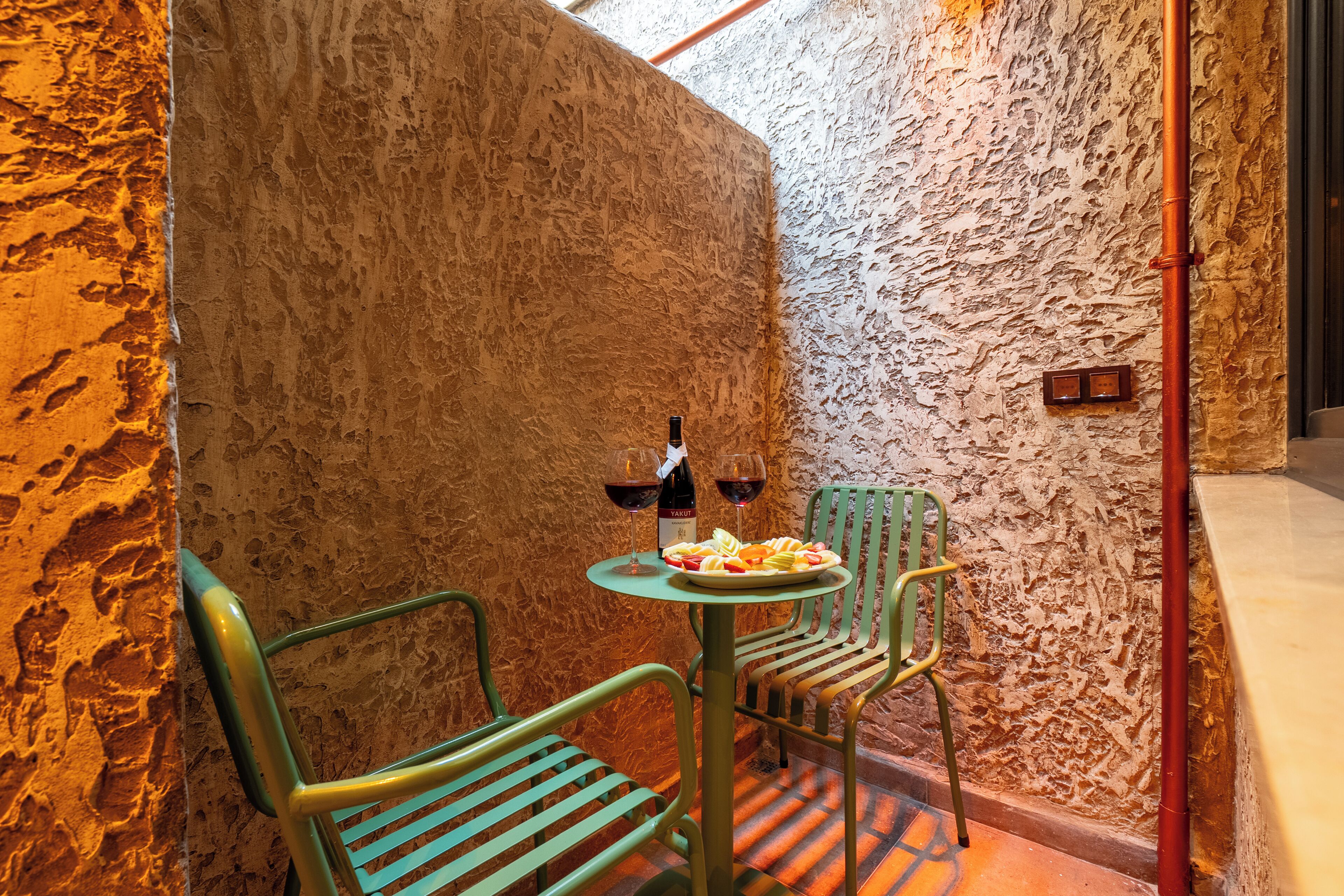Comfort Twin Room, City View | Outdoor dining